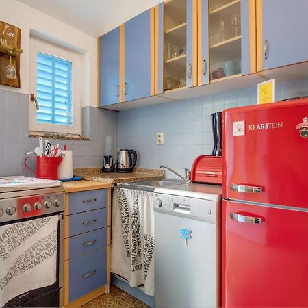 Apartments Kastel Veli Losinj Bagian luar foto