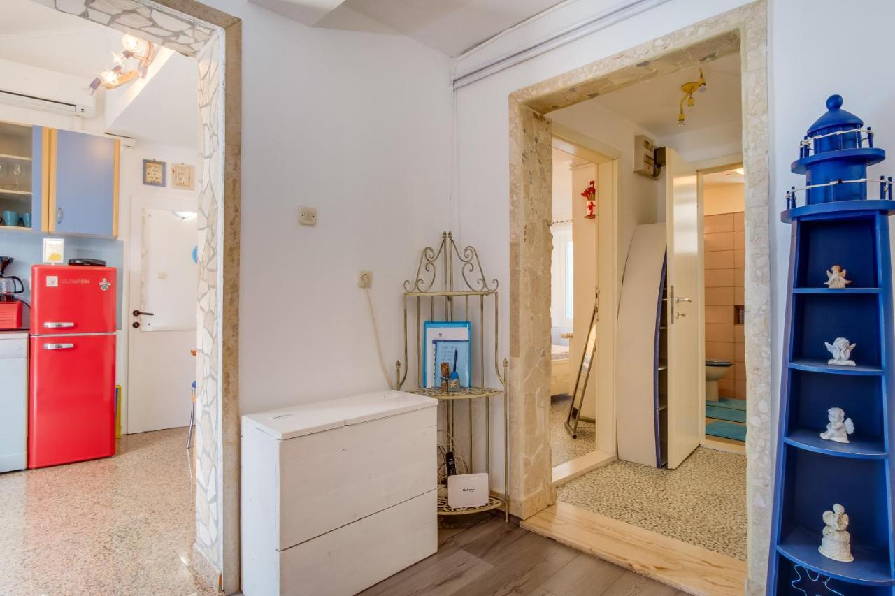 Apartments Kastel Veli Losinj Bagian luar foto