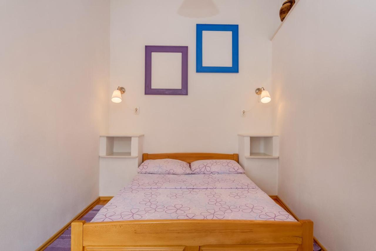 Apartments Kastel Veli Losinj Bagian luar foto